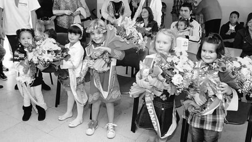 Carla y su séquito de pequeñas damas