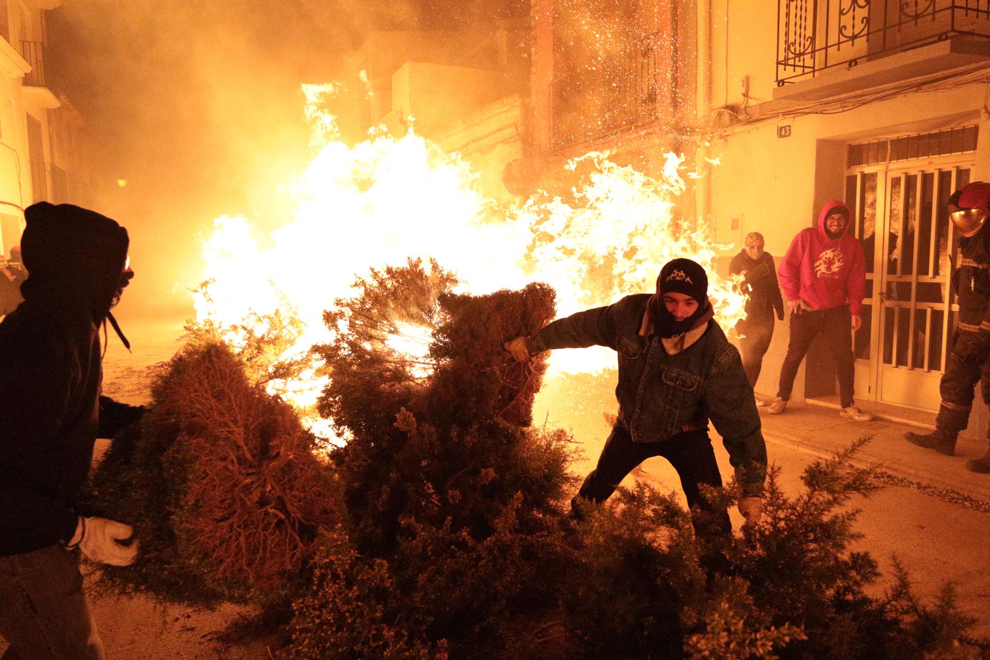 Las mejores fotos de la espectacular Matxà de Sant Antoni en Vilanova d'Alcolea