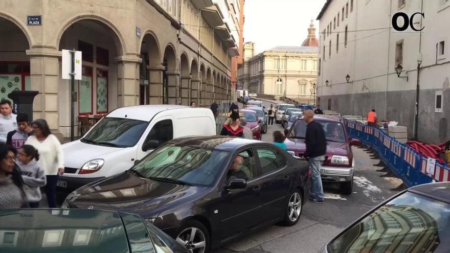 Esto es lo que puede ocurrir por dejar el coche mal aparcado