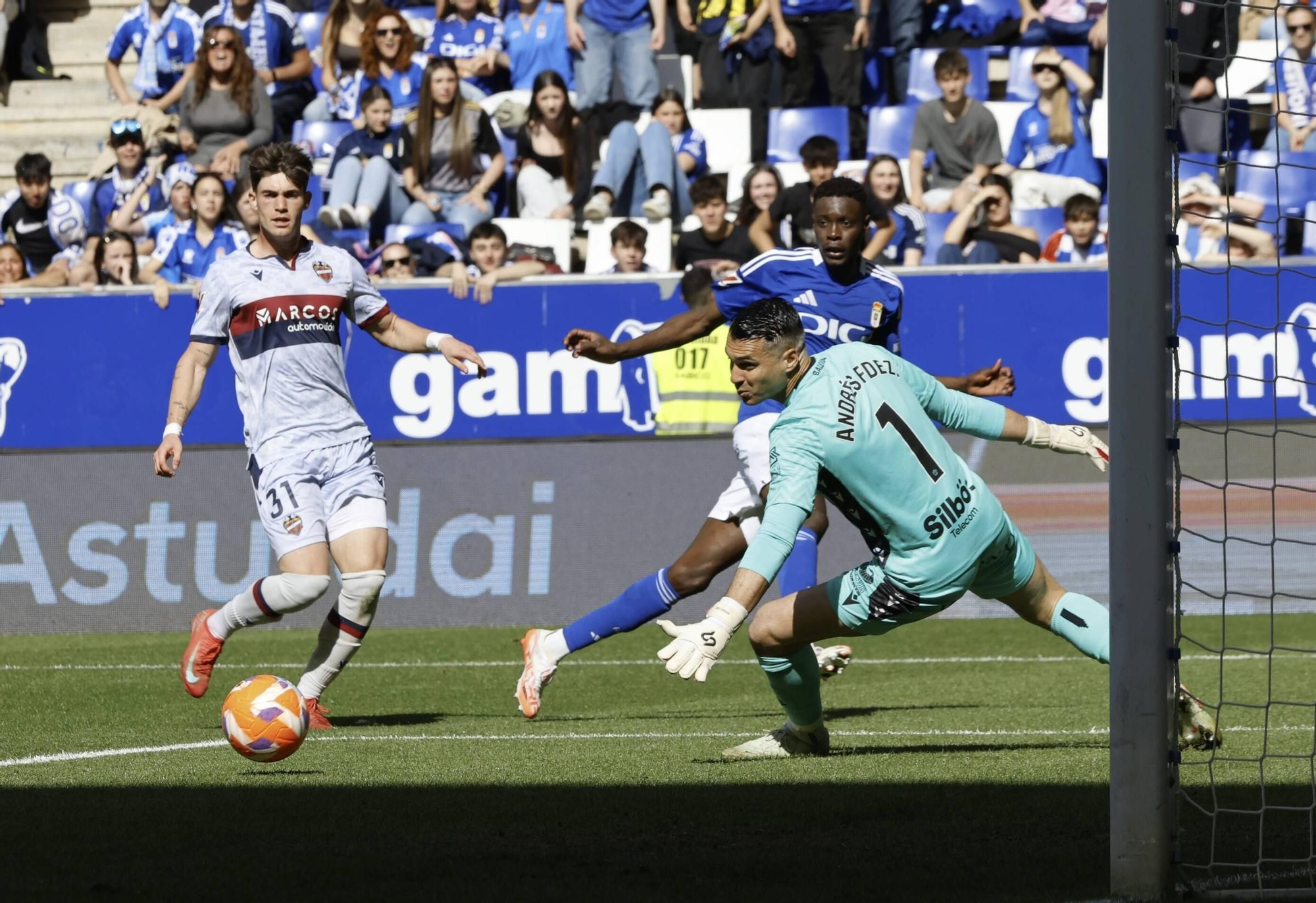 Así fue el partido entre el Oviedo y el Levante