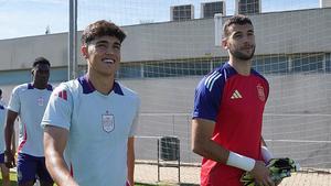 Pau Cubarsí es uno de los blaugrana convocados para París