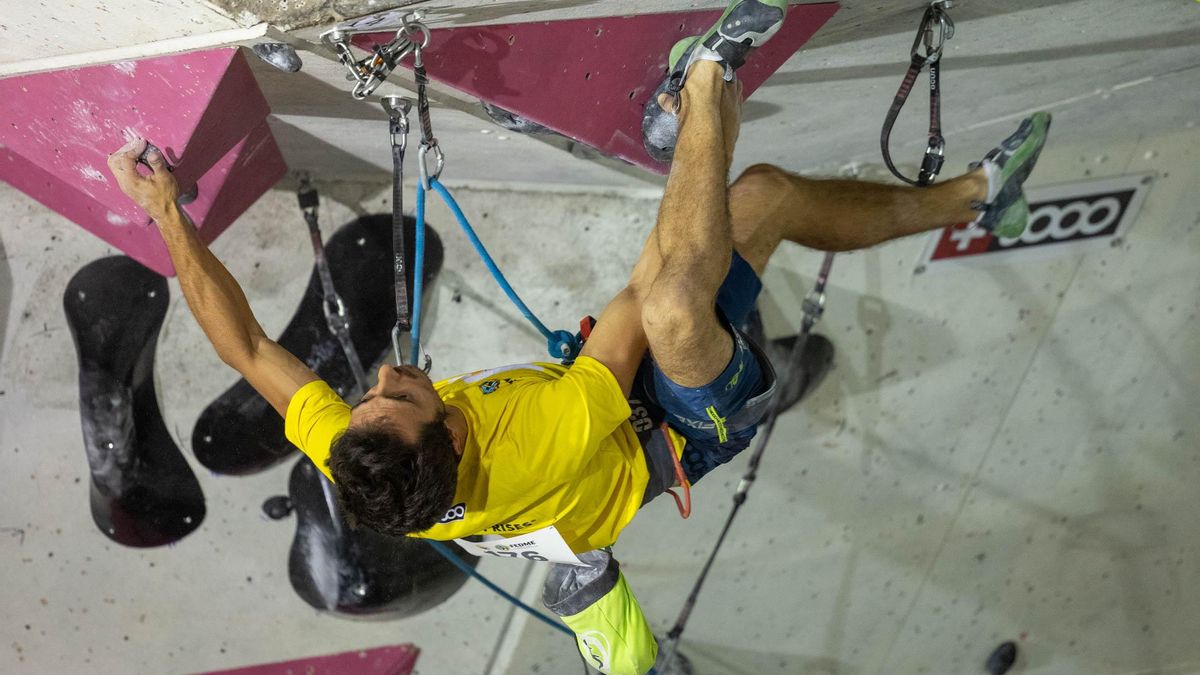 Javier Cano, durante la segunda prueba de la Copa de España de escalada.