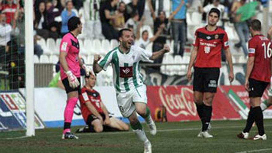 El Córdoba da un paso decisivo hacia la permanencia (1-0)