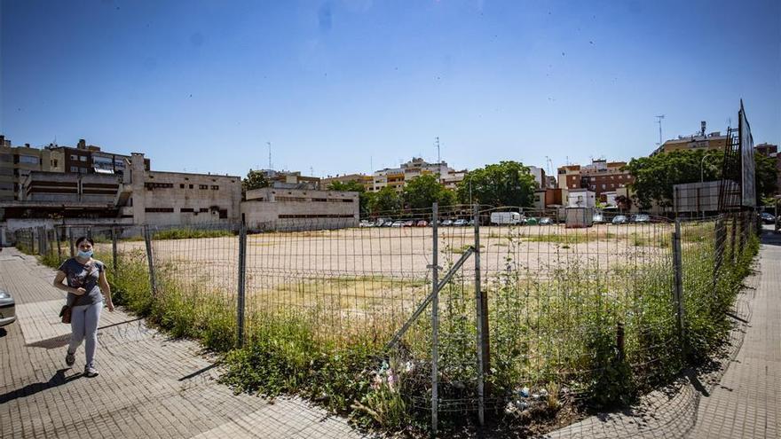 Aparcamientos gratis junto a la parroquia de San José en Badajoz