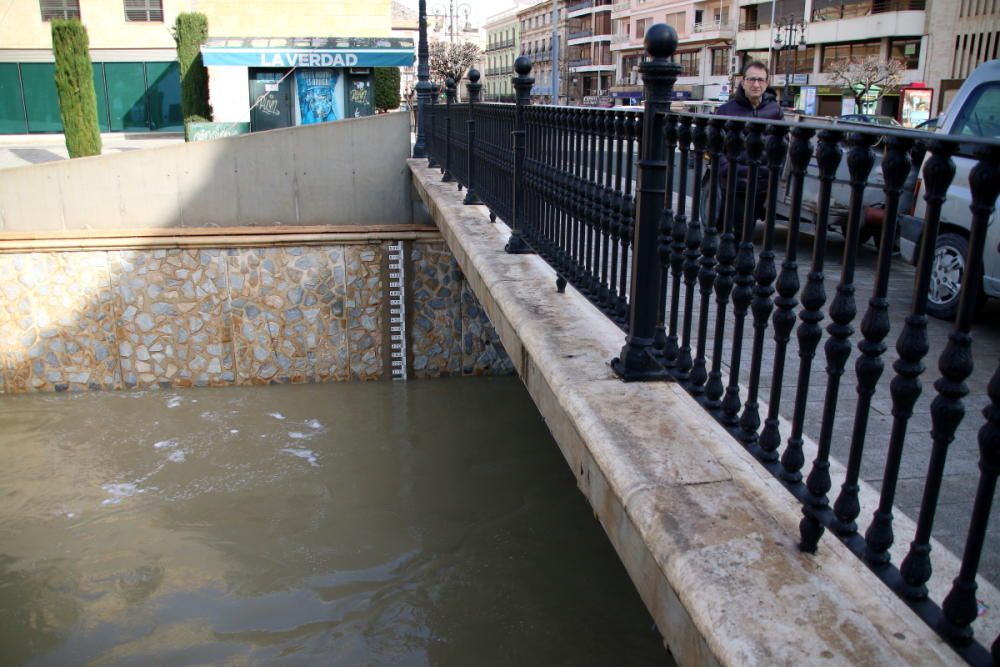 Las precipitaciones han provocado que el río registre un caudal de hasta 53 metros cúbicos por segundo, cuando lo habitual son 3 a su paso por Orihuela