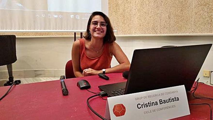 Cristina Bautista durant la seva conferència a Puigcerdà
