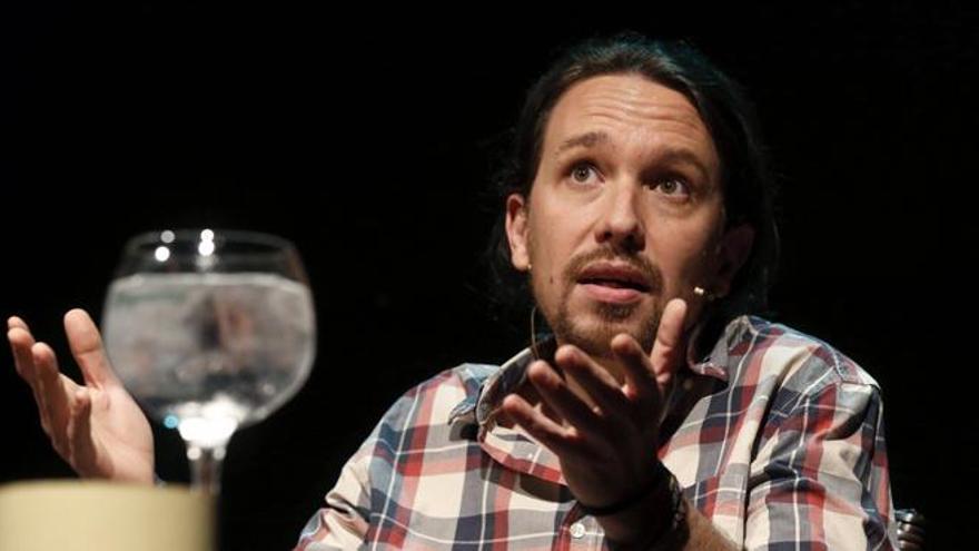 Pablo Iglesias ironiza con un lema de campaña del PP: &quot;Con-fianza&quot;