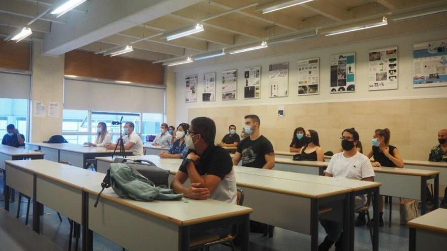 Alumnos de la XVI edición del Máster Gestión Deportiva de la UPV en el aula