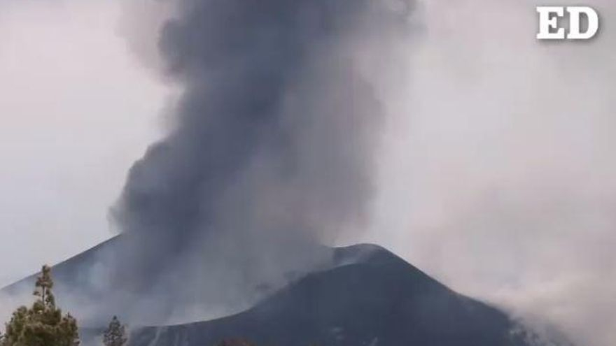 El volcán de La Palma desde el Mirador Astronómico del Llano del Jable