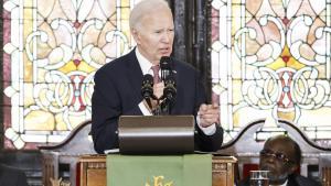 El presidente de EEUU, Joe Biden, este lunes en la iglesia Mother Emanuel AME de Charleston.