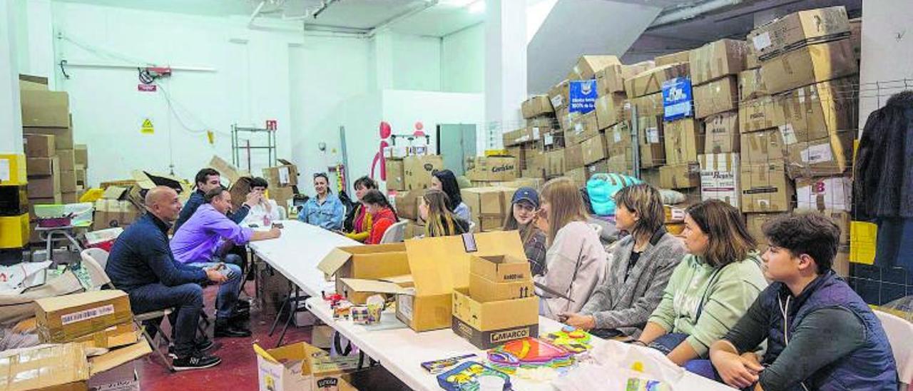 Una docena de refugiadas, el miércoles en una entrevista de trabajo en Palma para optar a puestos de camareras y cocineras.