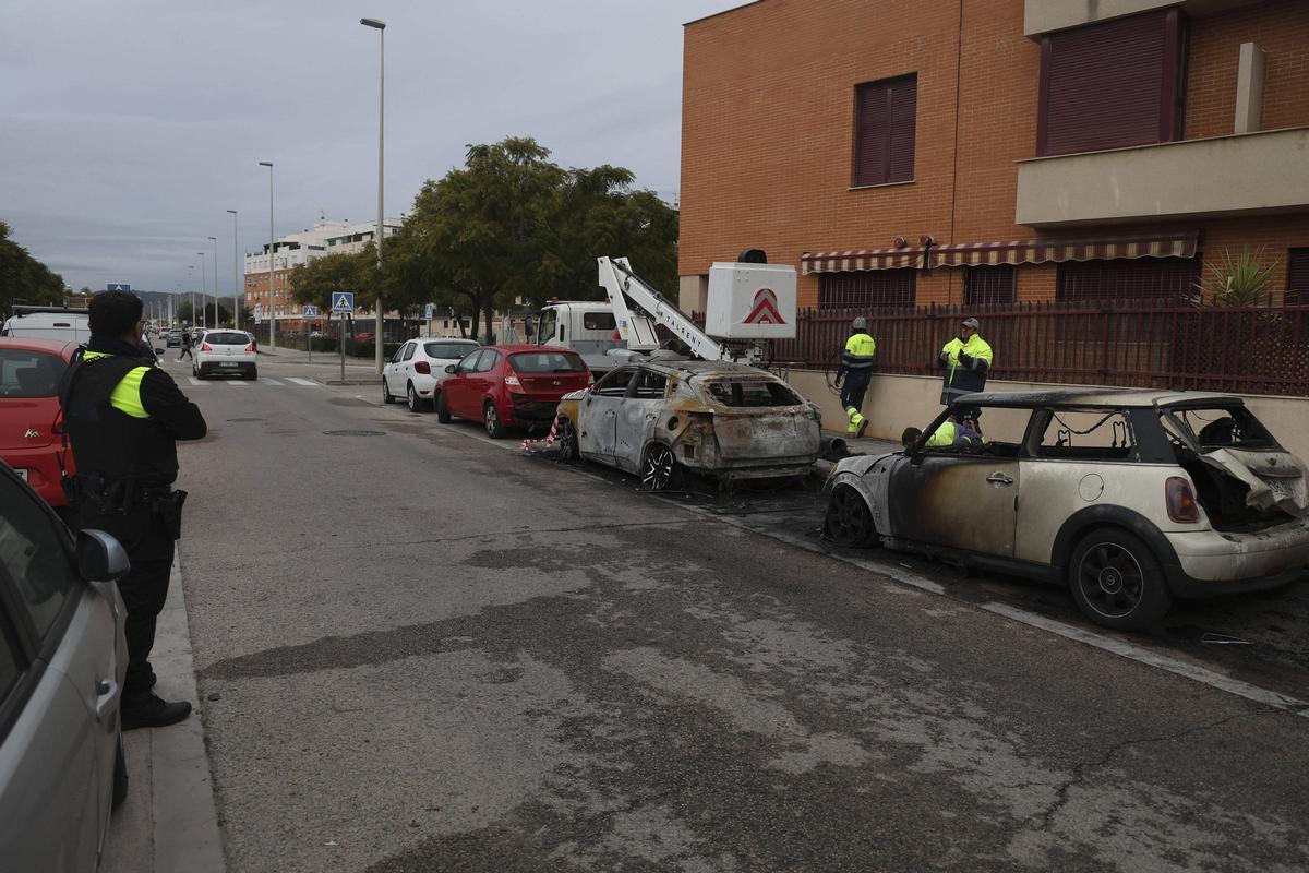 Coches calcinados.