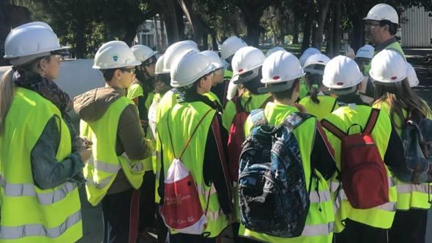 Lafarge reúne a 200 escolares en sus talleres ambientales