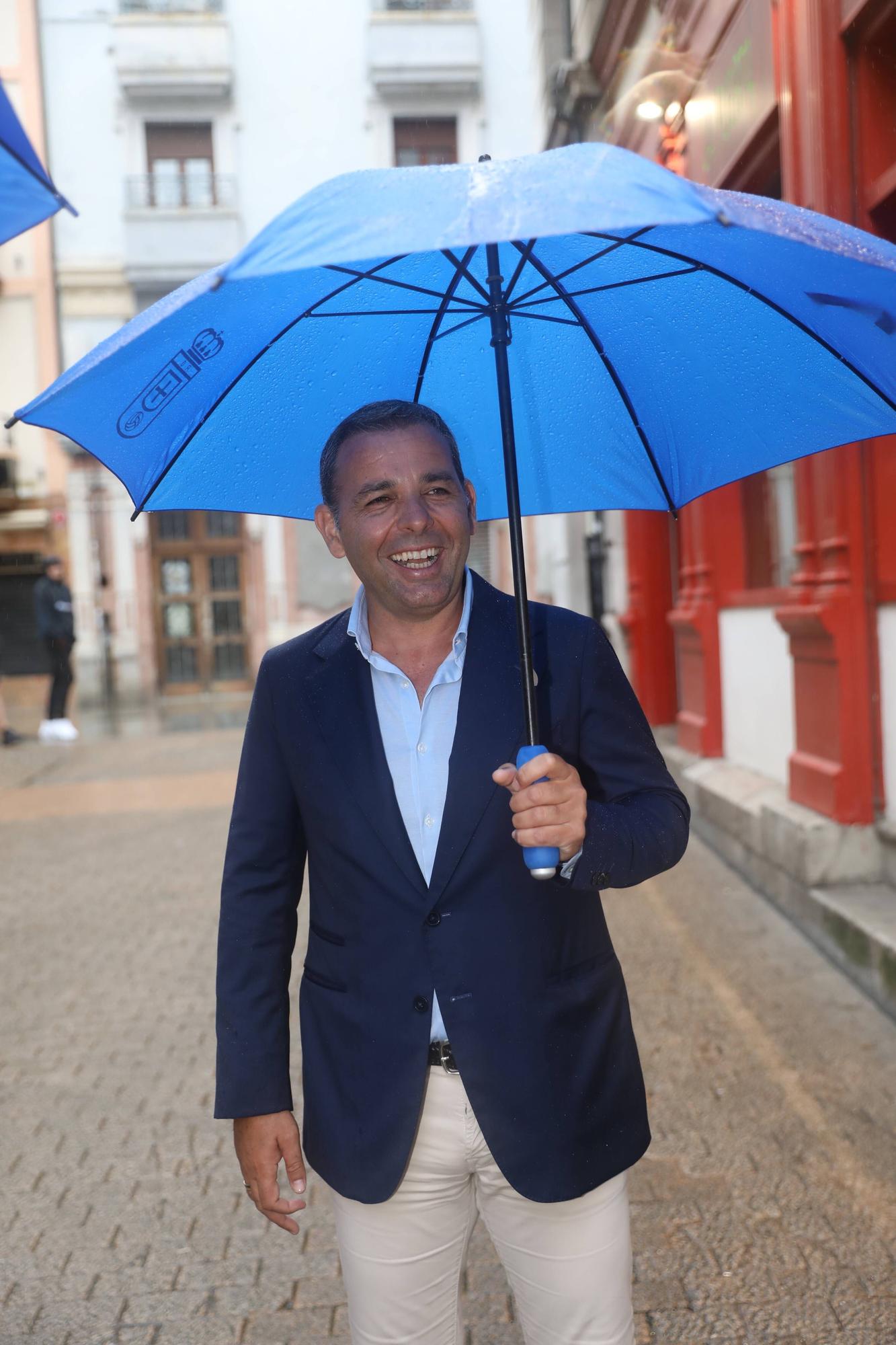 EN IMÁGENES: Presentación de Javi Calleja como entrenador del Real Oviedo