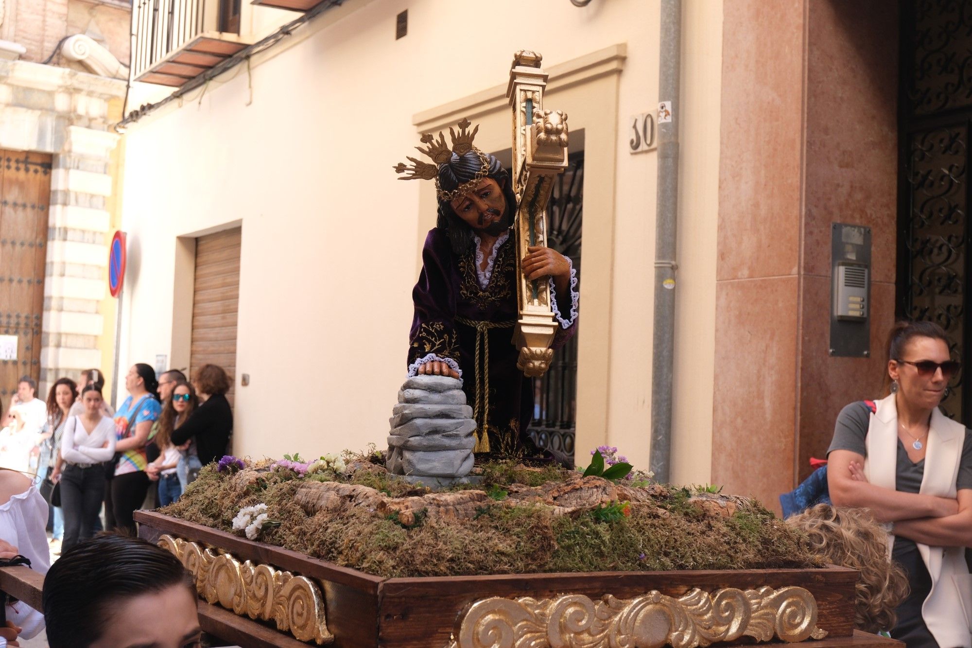 Concentración de tronos chicos en Antequera