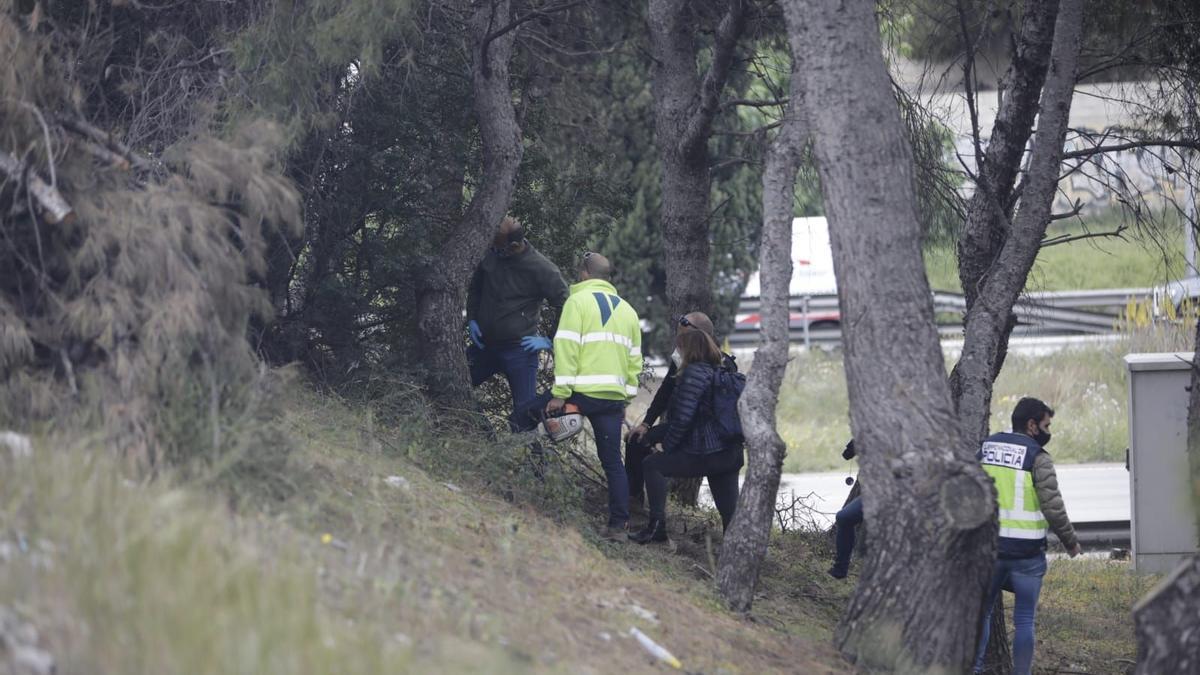 La Policía en el lugar de los hechos.