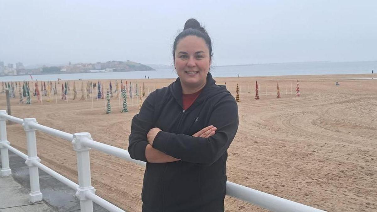 Natasha Lee, en la playa de San Lorenzo.