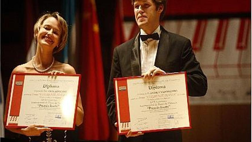 Yaroshinsky y Arnicane, primer y segundo Premio Iturbi de piano, ayer en Valencia.