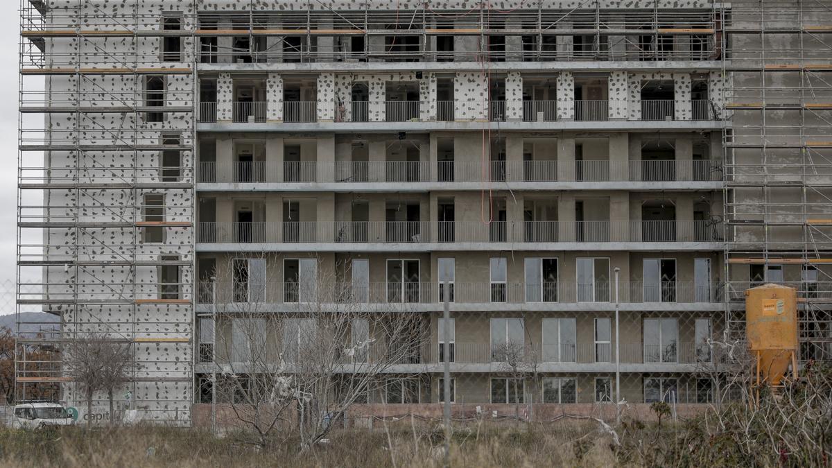 Bloque de pisos en construcción en Palma.