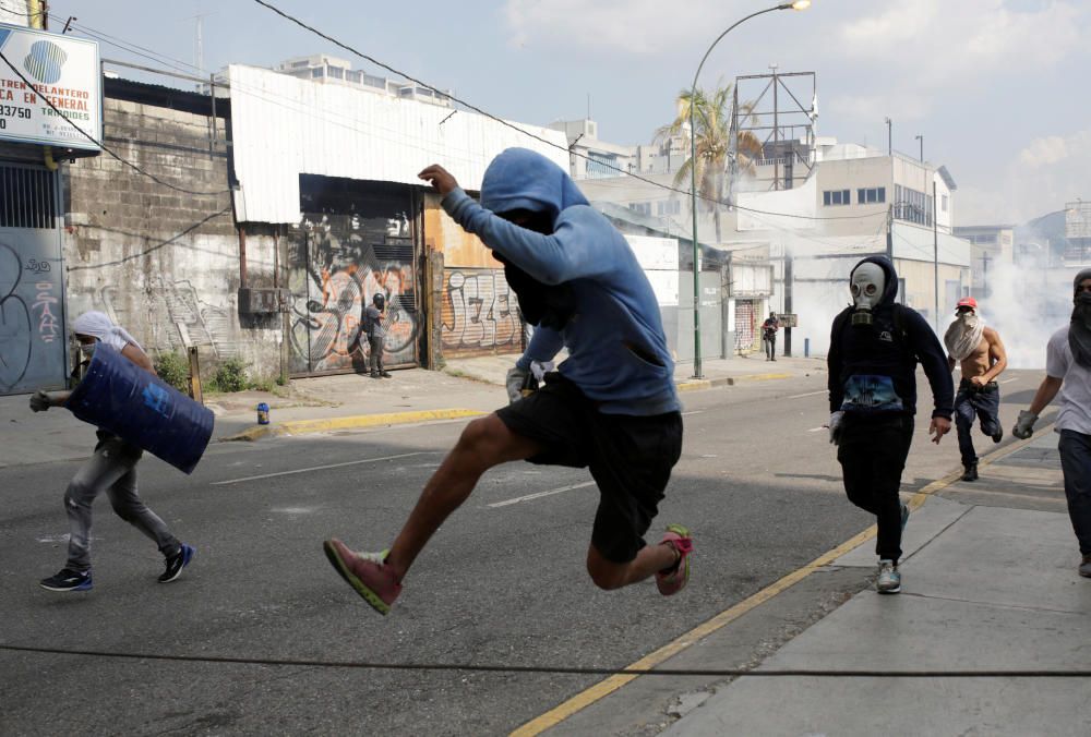 Continúan las protestas contra Maduro en Venezuela