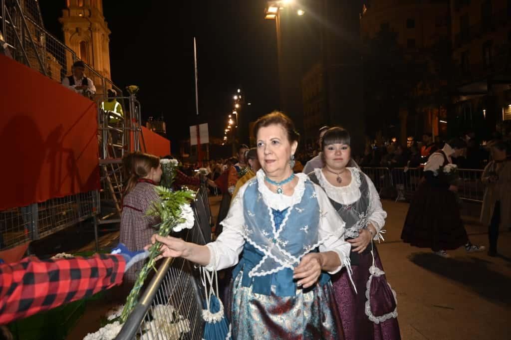En imágenes | Zaragoza vive su día grande con la Ofrenda de Flores a la Virgen del Pilar