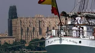 El buque Juan Sebastián de Elcano llega a Barcelona y abre sus puertas por una semana