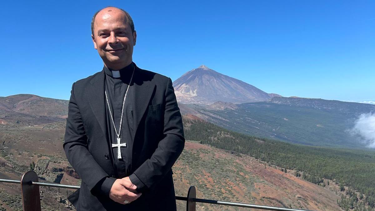 La reacción del Obispo de Tenerife ante la confirmación de la visita del papa a Tenerife