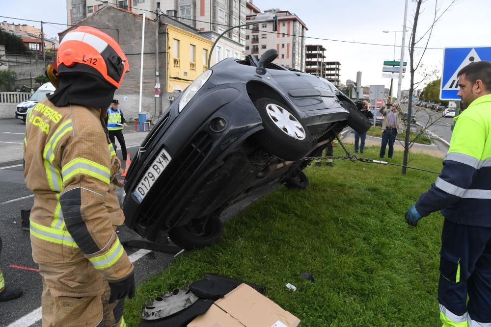 Aparatoso accidente en la avenida de Finisterre