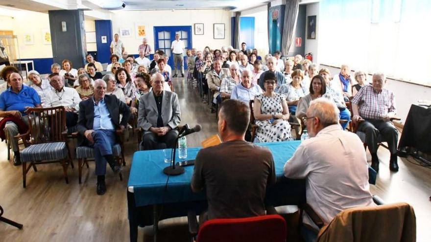 Conferencia de Xosé Luna en Madrid |