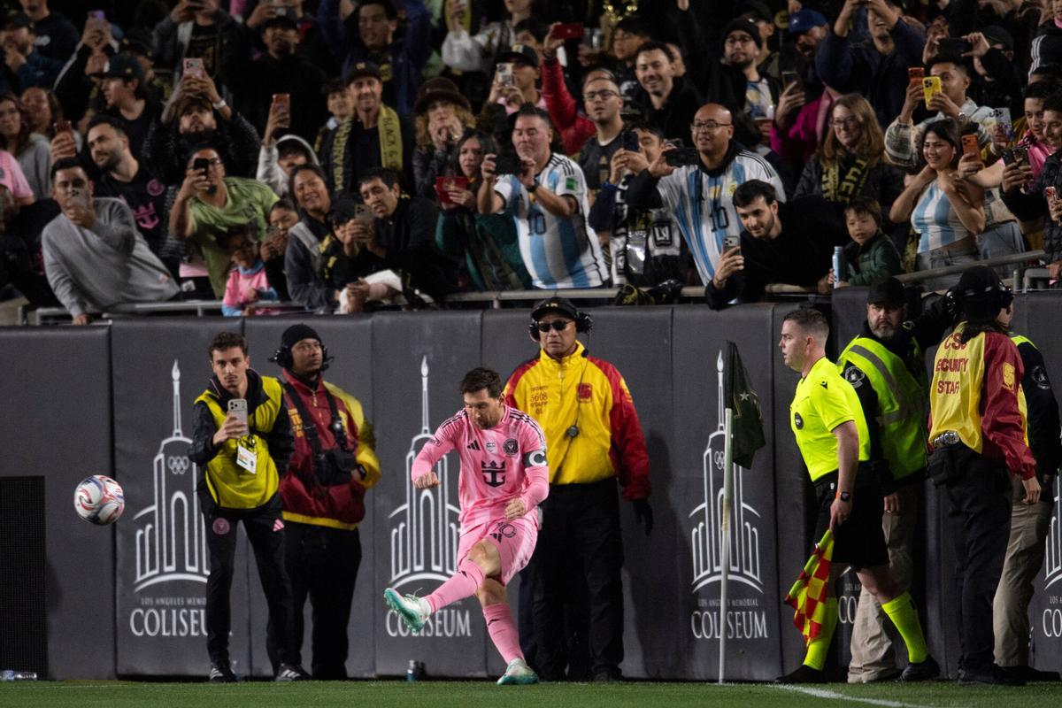Messi, aclamado en el Memorial Coliseum de Los Ángeles
