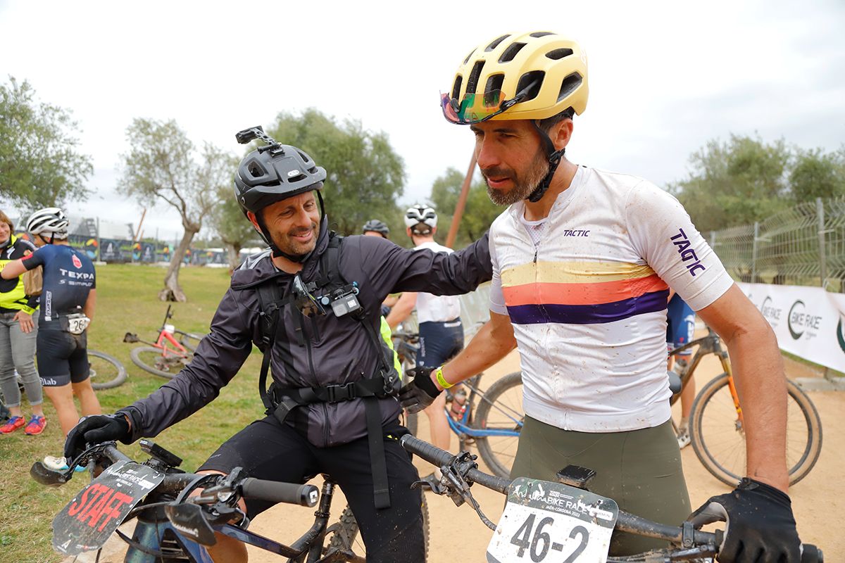Las imágenes de la espectacular etapa de la Andalucía Bike Race