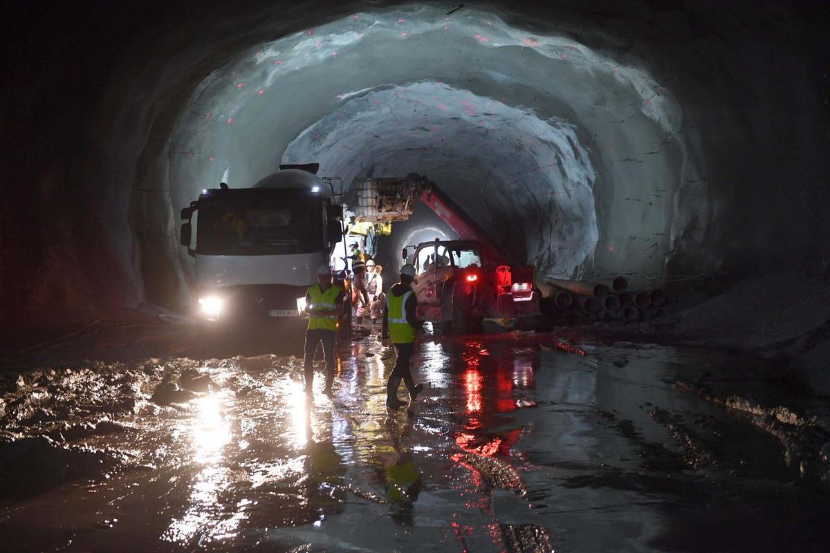 Finaliza la excavación de los tres túneles del acceso ferroviario al puerto exterior de A Coruña