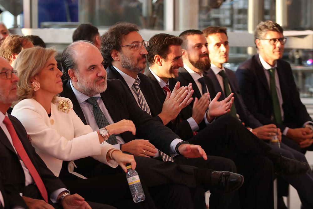 Representantes políticos e institucionales de Málaga acudieron al acto oficial de inauguración de la fábrica de Cerveza Victoria