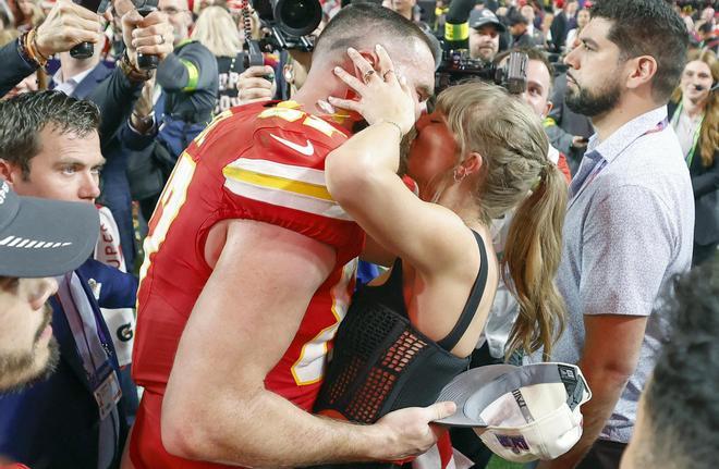 Travis Kelce desvela los primeros detalles de su boda con Taylor Swift: "Fue la mejor noche de mi vida"