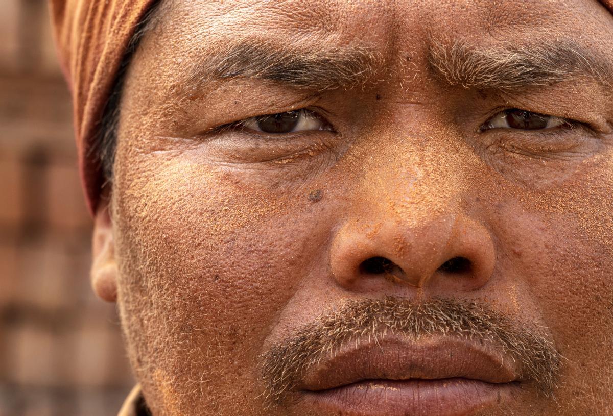 Un día en una fábrica de ladrillos en Nepal