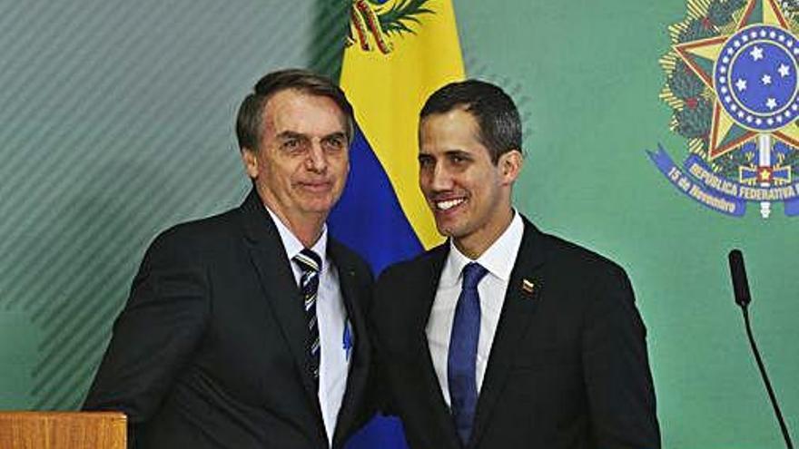 Juan Guaidó va agrair a Bolsonaro la seva ajuda en la crisi a Veneçuela.