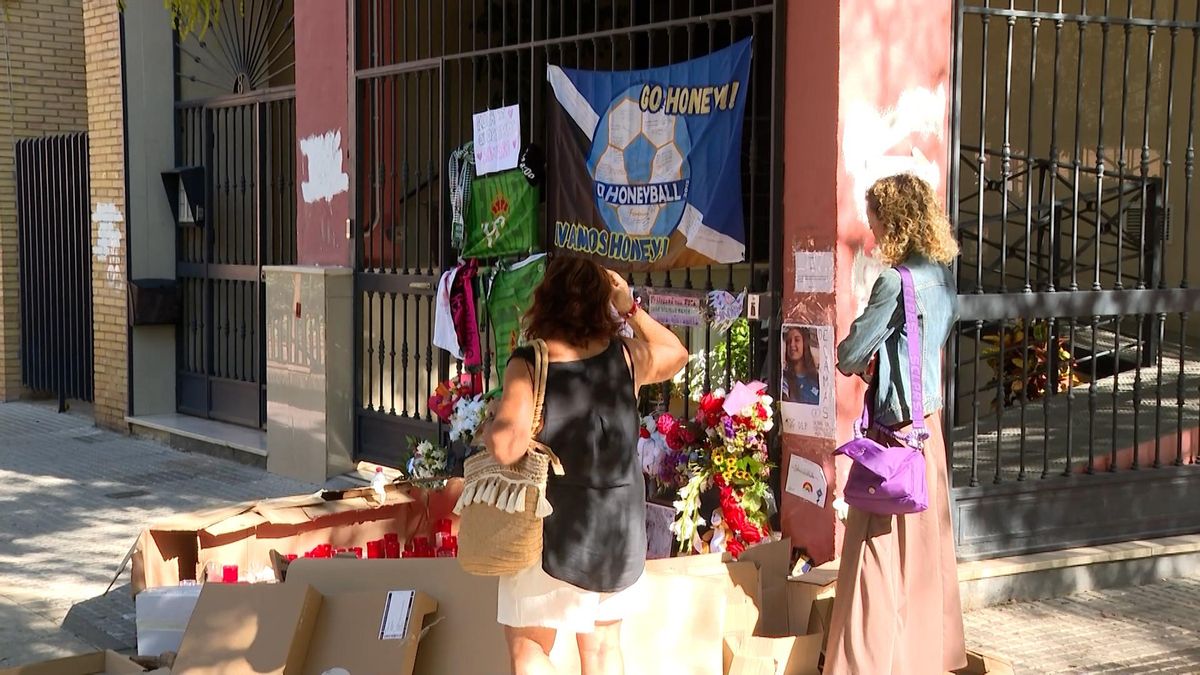 La familia de Sandra Peña denunciará al colegio Irlandesas Loreto: "La psicóloga dejó claro que la niña sufría acoso"