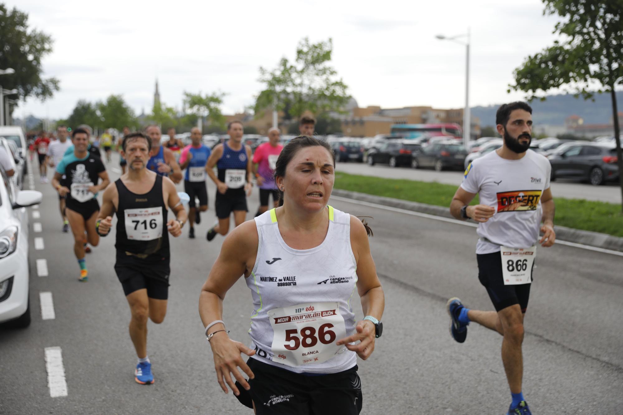 En imágenes: así fue la Media Maratón de Gijón