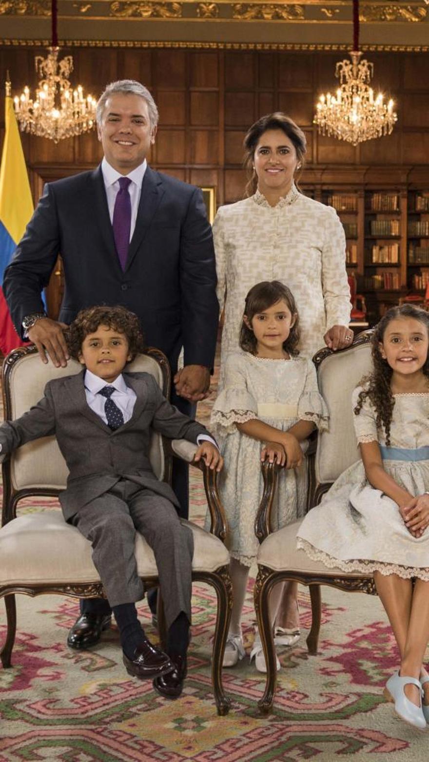 Moda gallega en la investidura del presidente colombiano - Faro de Vigo
