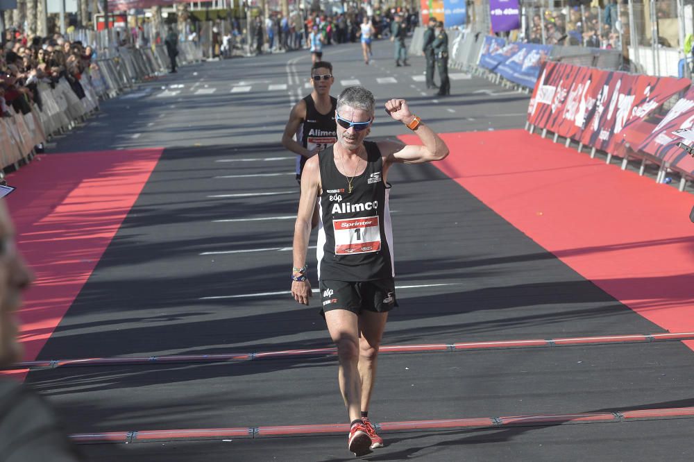 El keniata ha superado al marroquí Hassane Ahouchar con un tiempo de 1:04:29