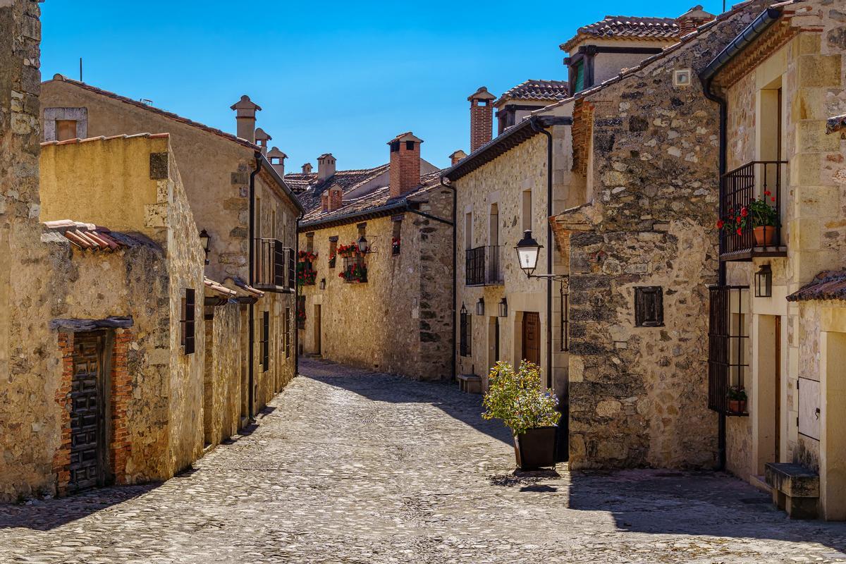 Las calles medievales de la villa de Pedraza, en Segovia