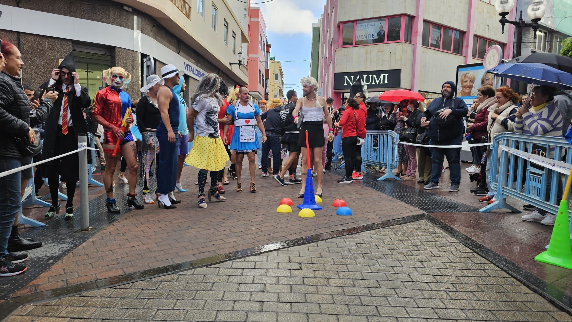 Carrera de tacones en el Carnaval de Telde 2024