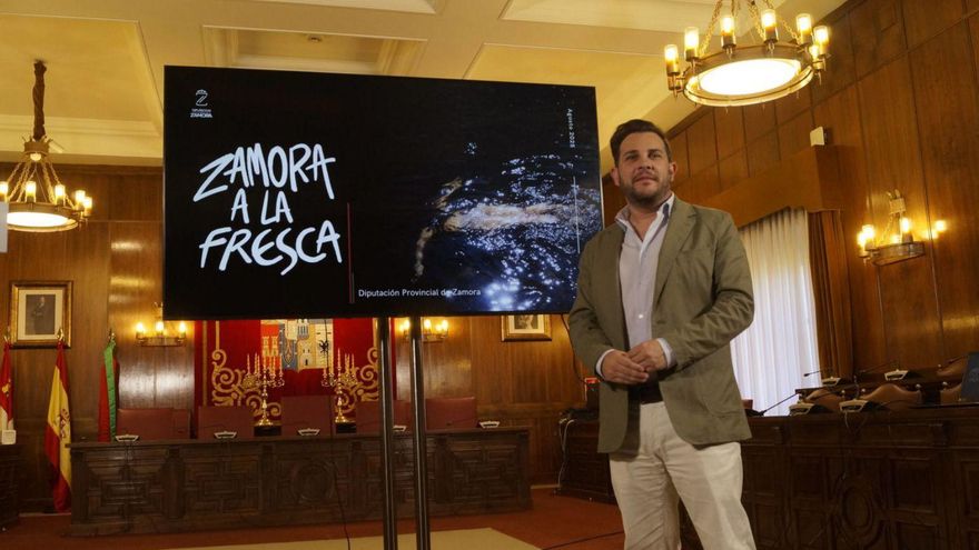 El diputado de Turismo, Víctor López de la Parte, en la presentación de la nueva campaña. | EMMA V. DÍAZ