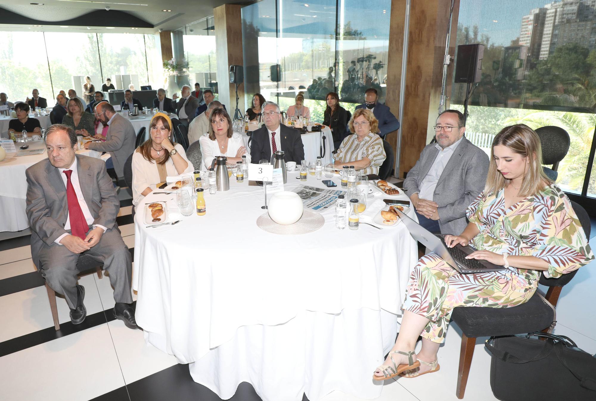 GALERÍA | Desayuno-coloquio con Javier Lambán, organizado por EL PERIÓDICO DE ARAGÓN