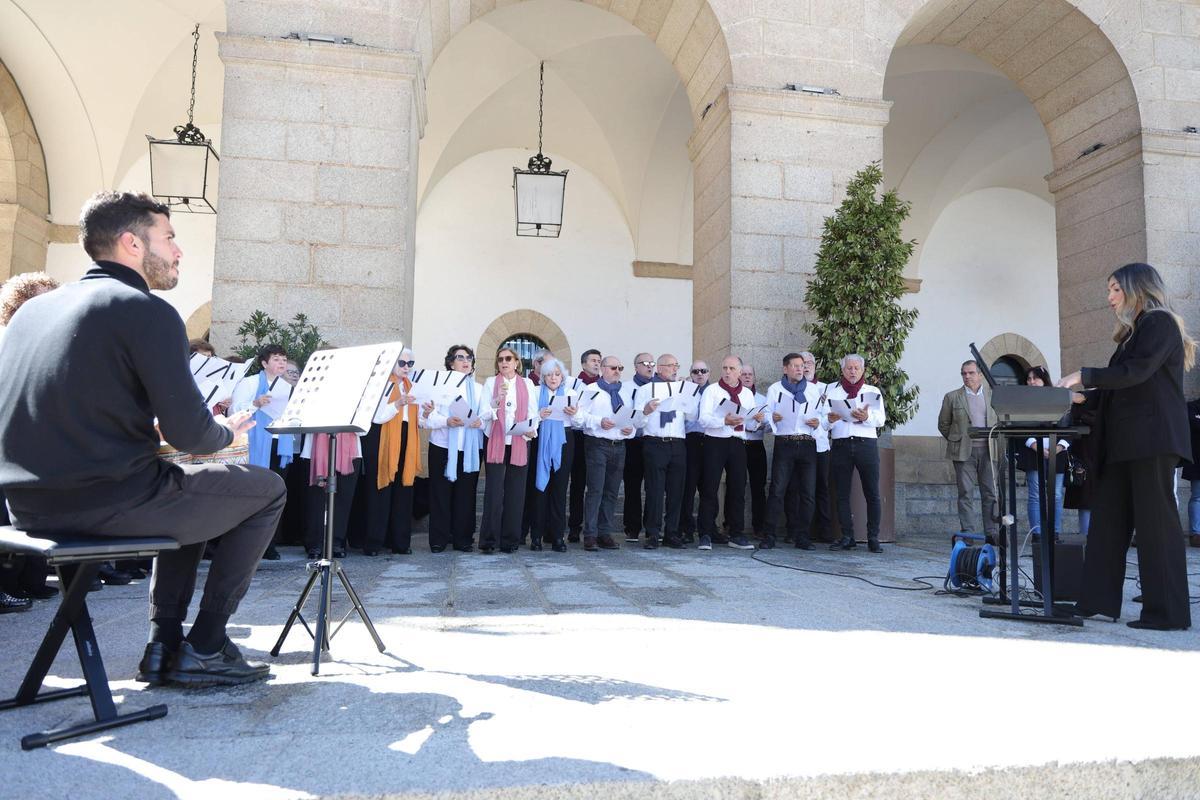 Galería | Así ha sido el acto del Ayuntamiento de Cáceres por el Día de las Altas Capacidades