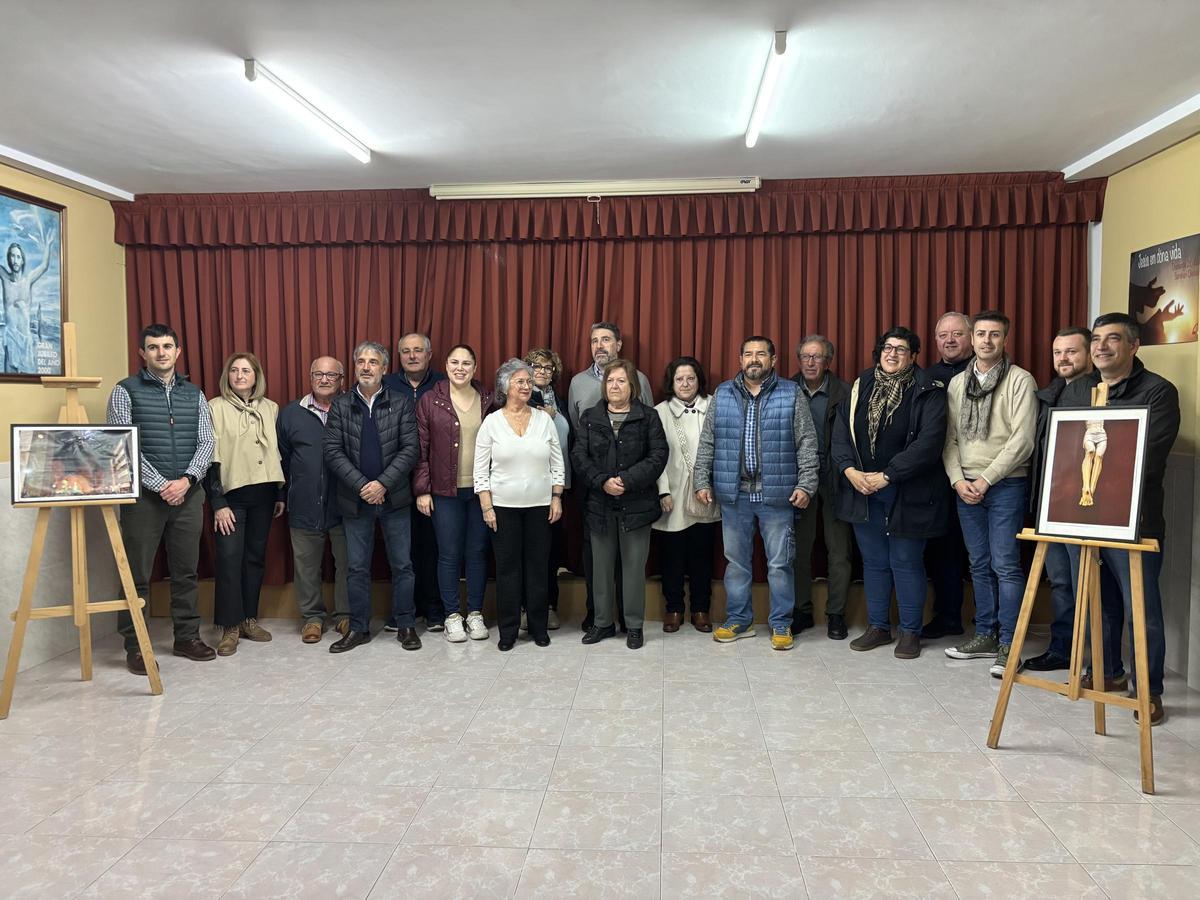 Foto de familia de la presentación de la programación de la Semana Santa en Benicarló.