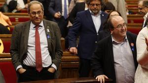 El ’president’ de la Generalitat, Quim Torra, y el líder del PSC, Miquel Iceta, en el Parlament.