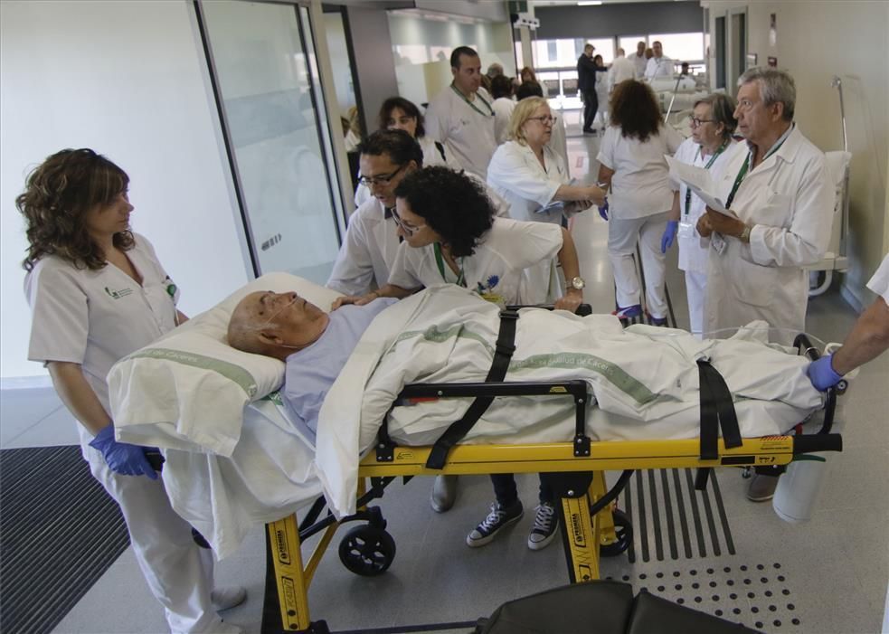 Traslado de pacientes al Hospital Universitario de Cáceres