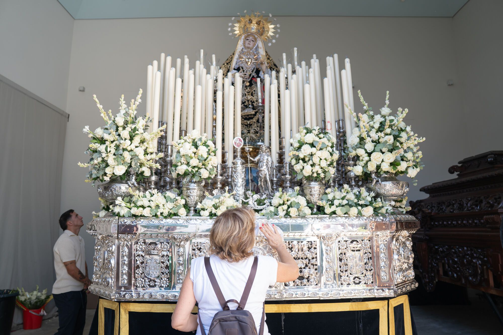 Las visitas a los templos del Magno Vía Crucis, en imágenes