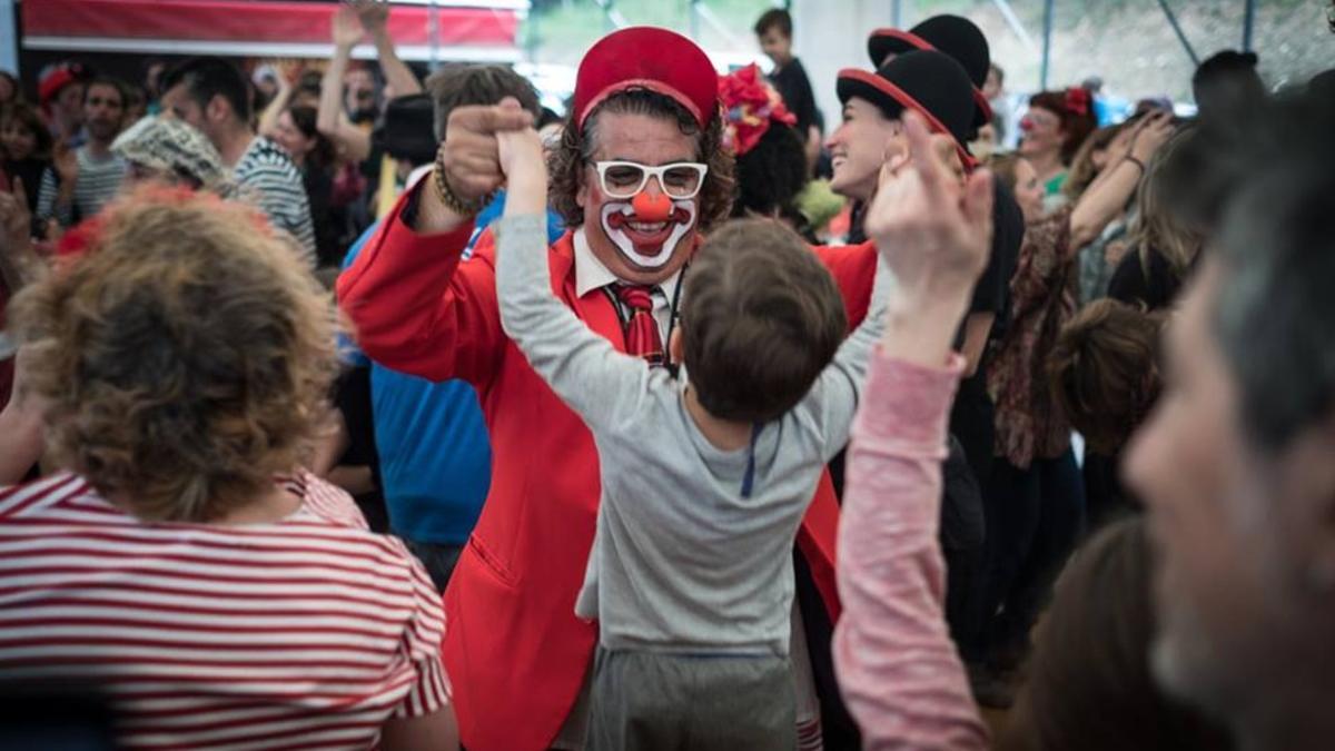 Foto de Payasos Sin Fronteras en la celebración de su 25 aniversario